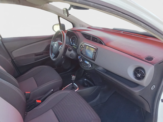 SIN ENTRADA!  Toyota Yaris ETIQUETA ECO 67000KM!