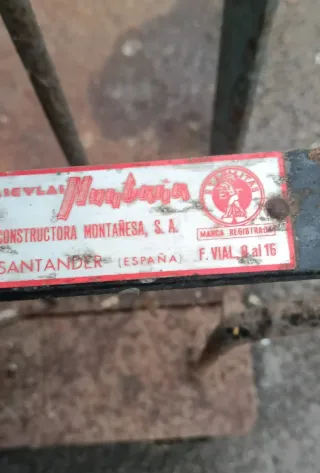 Báscula antigua de hierro