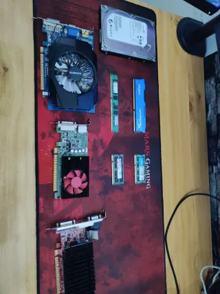 Componentes PC Gigabyte: Tarjetas Gráficas,etc...