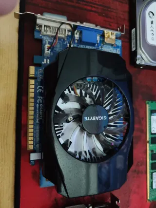 Componentes PC Gigabyte: Tarjetas Gráficas,etc...