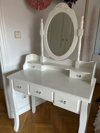 Tocador o escritorio blanco madera. Perfecto estad
