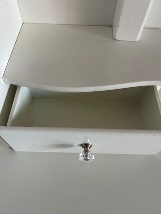 Tocador o escritorio blanco madera. Perfecto estad