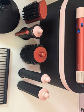 Dyson Airwrap Accesorios Negro/Rojo