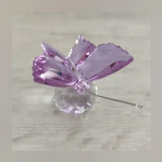 Mariposa de cristal morada