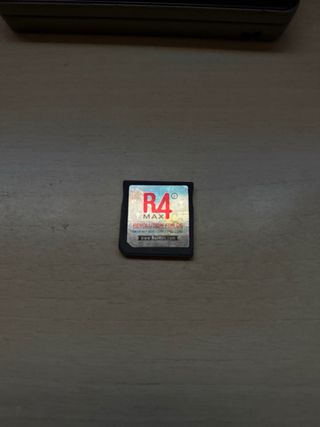 Se vende nintendo DS XL  con cartuch