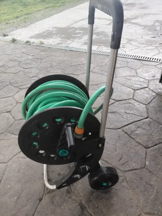 Carro portamangueras con manguera