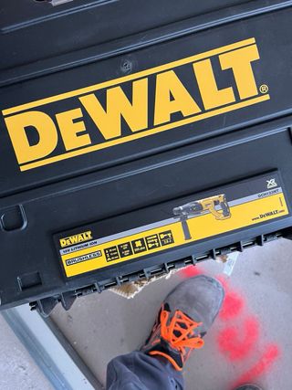 Maletín de herramienta DeWalt.