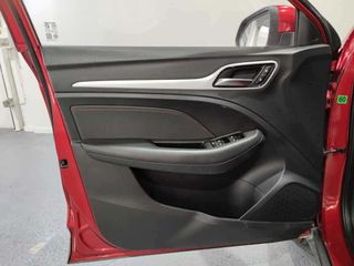 MG ZS Luxury 1.0T 111 5p