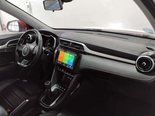 MG ZS Luxury 1.0T 111 5p