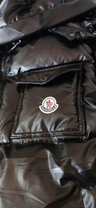 Chaqueta Moncler Negra Brillante