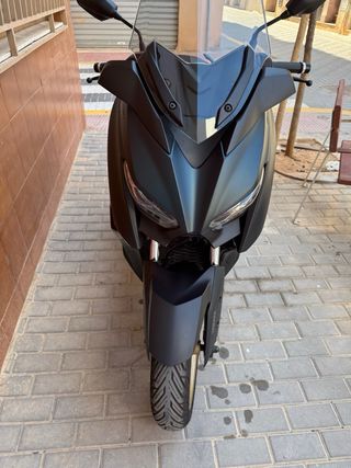 Yamaha XMAX-300 Tech Max de Marzo del 2022.