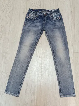 Vaqueros Miss Me con Flores