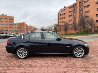BMW Serie 3 325 D 197 CV AUTOMATICO 4 PUERTAS