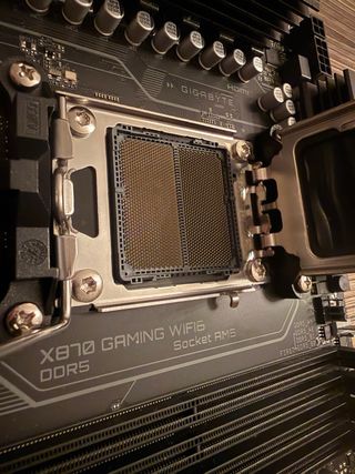 X870 Gaming WiFi 6 Placa Base Gigabyte