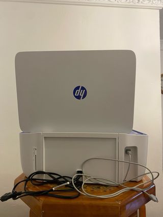 Impresora HP Multifunción Blanca y Azul