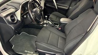 Toyota Rav4 2.5l hybrid 4WD Advance