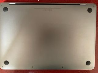 MacBook Pro 13” 2017 – Funciona bien pantalla rota