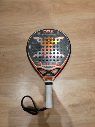 Pala Padel Nox AT10 Genius 18K