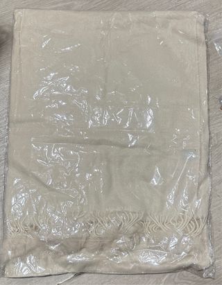 Bufanda gris y negra con estampado pack o unidad