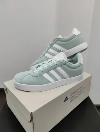 Adidas Sapatilhas Mulher Tamanho 40 novas