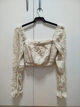 Top crema Bershka talla M