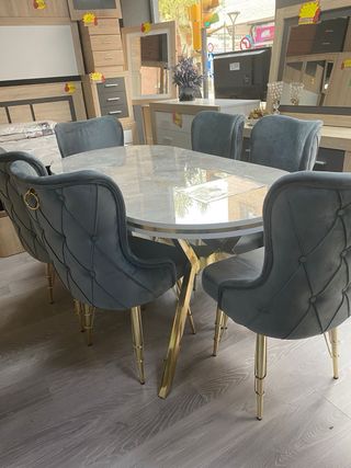 Mesa y Sillas de Lujo Estilo Turco