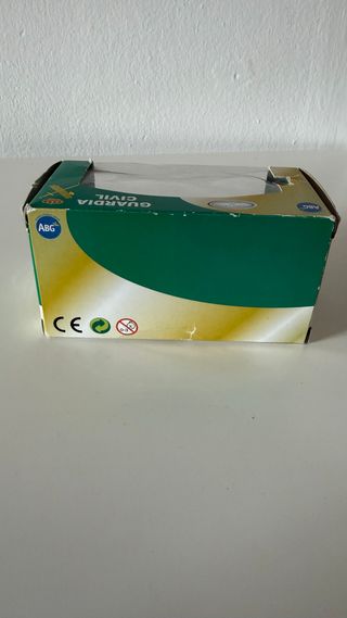 Coche miniatura Mercedes Guardia Civil Cararama