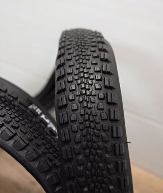 NEUMÁTICO DE BICICLETA WTB RIDDLER GRAVEL 700/37C