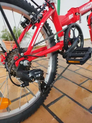 Bicicleta plegable roja
