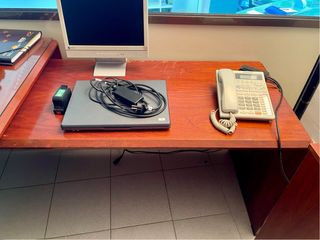 Mobiliario completo de oficina todo por 150