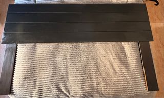 Dormitorio completo: canapé, mesitas y cajonera