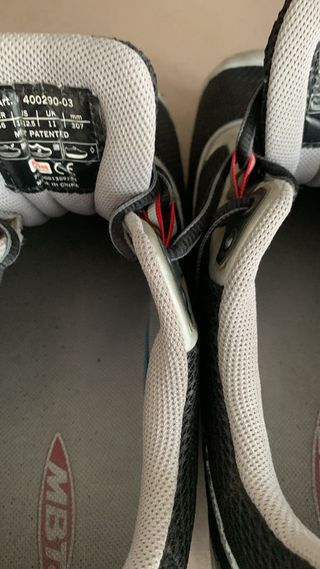 Zapatillas MBT caballero poco uso