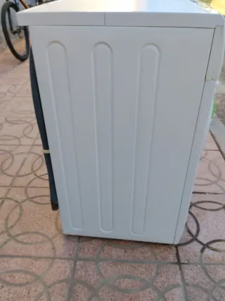 Lavadora Schneider Blanca