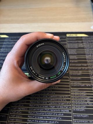 Lente Yashica Zoom 28-80mm f3.9-4.9