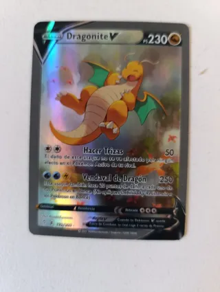 Carta Pokémon Dragonite V 192/203