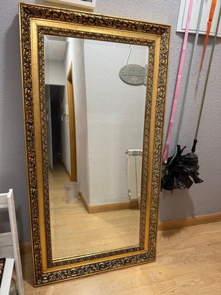 Espejo Vintage Dorado Marco Tallado