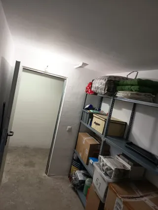 Trastero con Estanterías