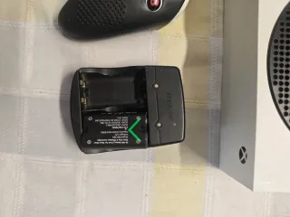 Xbox Series S + Mando + Cargador + 2 Pilas Recarga