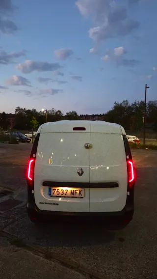 Renault Express 04/2023 impecable estado