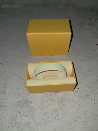 Caja Amarilla Swarovski para Reloj Pulsera