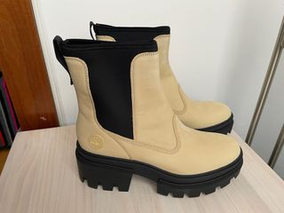 Botas Timberland Beige y Negras Mujer