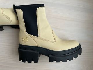 Botas Timberland Beige y Negras Mujer