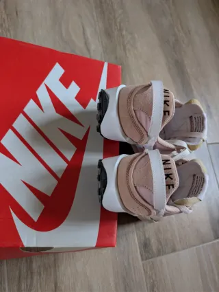 Zapatillas Nike waffle debut Mujer Rosa y Blanco