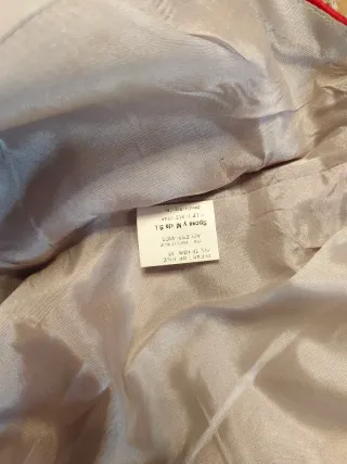 Vestido elegante rosa con encaje plateado