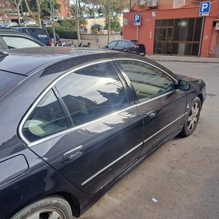 Peugeot 607