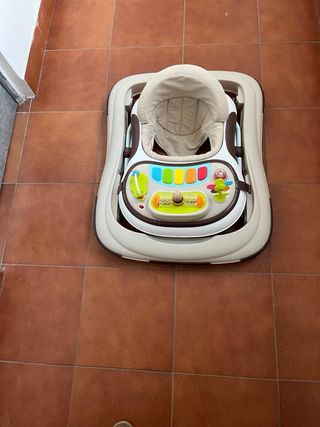 Andador bebé con actividades