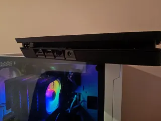 PS4 Slim 1TB Negra ( no funciona)