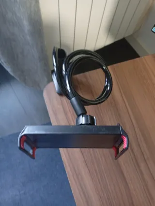 Soporte ajustable para tablet/teléfono