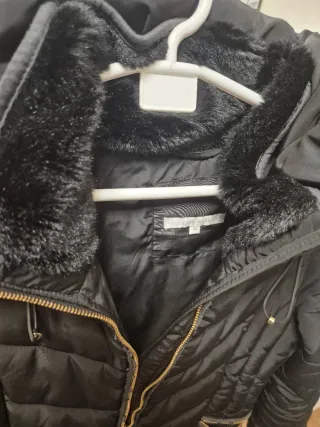 Chaqueta acolchada negra mujer