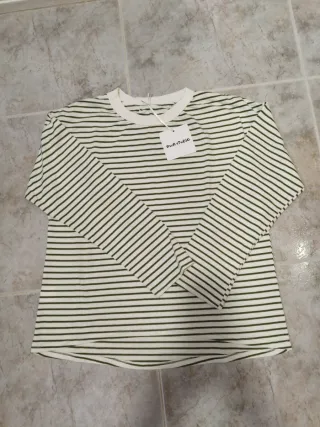 Jersey rayas verdes y blancas con etiqueta